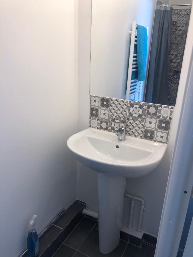 Grande Chambre 14 M2 Avec Salle De Bain Privative A Nanterre Prefecture Proche La Defense Arena Campus Sncf Et Paris Екстер'єр фото